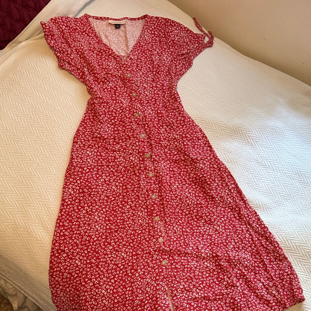 Universal Thread Red Floral Midi Dress